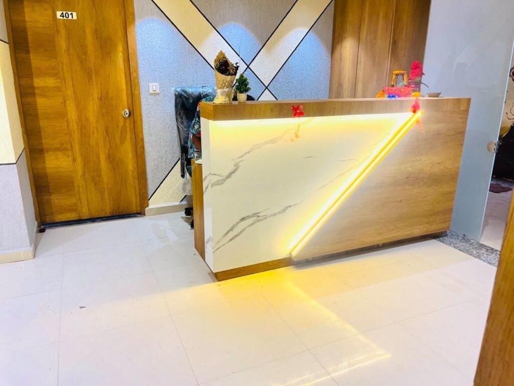 Oyo Florence Hotel Surat Zewnętrze zdjęcie